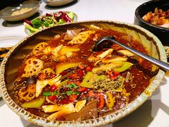 精品海鲜毛血旺-青年公社烤鸭(青年路店)