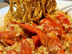 -肥肥虾庄·金牌油焖大虾(汉街SKP店)