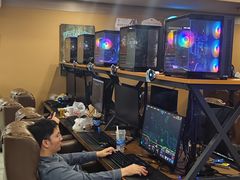 -网鱼网咖·vision pro(黄浦人民公园店)