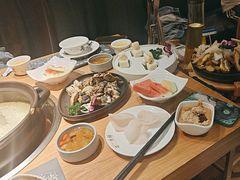 -一朵菌·野生菌探索家火锅(南亚店)