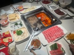 -海底捞火锅鲜切牛肉主题店(长寿路店)