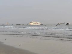 -侨港海滩