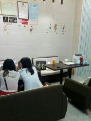 -痘院士专业祛痘皮肤管理