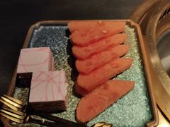-铭牛烧肉·和牛海鲜自助(高新月牙湖店)
