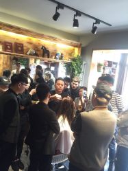 点击看大图 -MONE美发沙龙