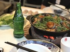 -芳村榕树头叹佬鸡煲(体育西店)