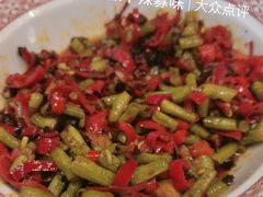 -帅巴人舅母子腊蹄民俗村