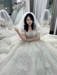 -莫小姐婚纱