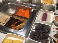 -海底捞火锅鲜切牛肉主题店(长寿路店)