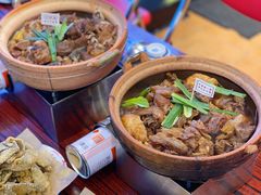 精品牛腩牛杂煲-沙胆彪炭炉牛杂煲(成都玉林店)