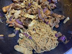 -胡须佬鸡煲四季火锅店(石厦西村直营店)
