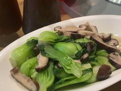 -渝信川菜 · 川味家常菜(财富购物中心店)