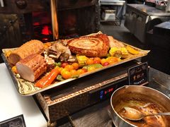 -四海一家自助餐(益田假日广场店)