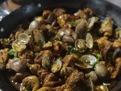 铁锅蛤蜊鸡-公寓家常菜馆(海军博物馆店)