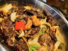 -休记光头香辣蟹干锅(绵竹店)