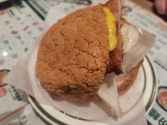 豬扒菠蘿油-华嫂冰室(尖沙咀店)