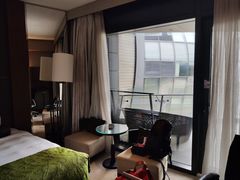 -上海滴水湖皇冠假日酒店