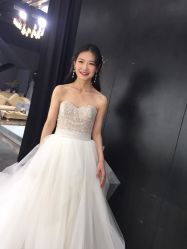 -艾米丽婚纱礼服