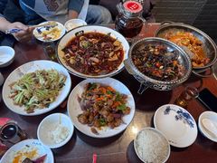 -八大碗·地道东北菜(中街店)
