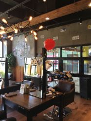 -PE SALON
