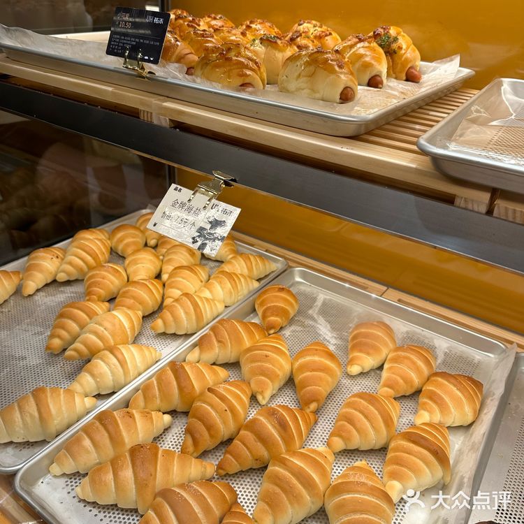天津首家！！开了！排队！面包我用了30代60