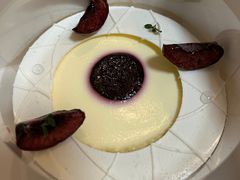 樱桃意式鲜奶酪-潮一不贰·法式甜品·生日蛋糕·西式简餐(外滩店)