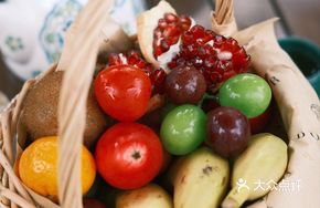 Fresh Fruit Basket