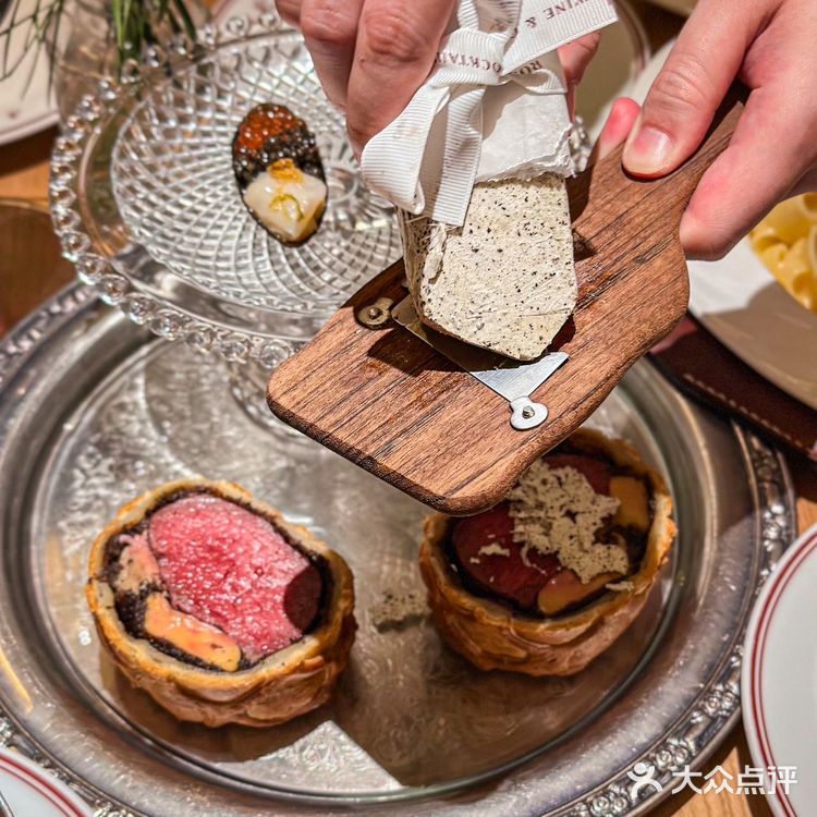 氛围感十足的南法小酒馆!!就在万象天地!!