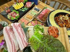 -青瓦餐厅·生鱼片·韩园烤肉(西塔店)