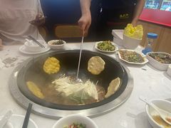 -鲁员外地锅鸡地锅鱼(古墩路店)