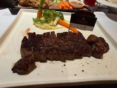 -洛缦音乐餐厅(工业展览馆万象城店)