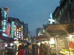 -六合夜市