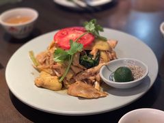 -大头虾越式风味餐厅(光明广场店)