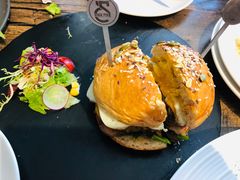 -HIGH FIVE哈福手工汉堡(桂林路店)