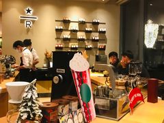 -星巴克臻选(杭州嘉里中心1F店)