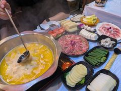 -鲜入围煮花胶鸡海鲜火锅