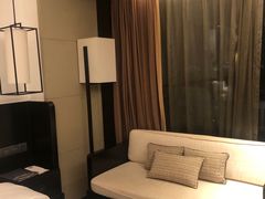 -三亚湾海居铂尔曼度假酒店