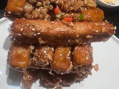 -铜锣湾·有麝自然香(渝北财富中心店)