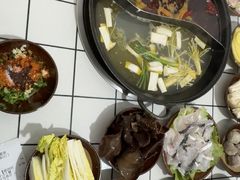 -重庆故事姊妹老火锅(财经学院店)