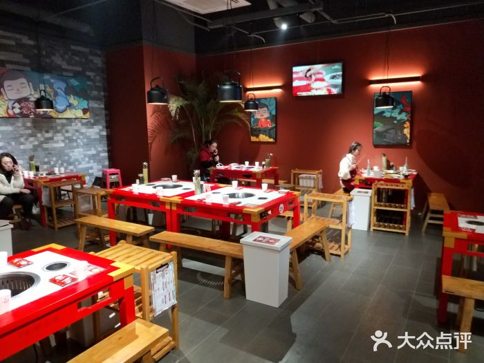 牛華八婆火锅串串(南中环店)大堂图片