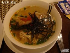 现烧的鸡汁小馄饨-上海金陵紫金山大酒店·汇海餐厅