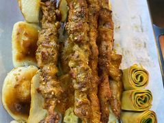 月半松板肉-月半小炉焖烤