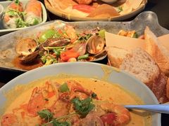 -大头虾越式风味餐厅(光明广场店)