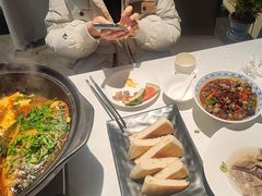 -香山湖家家宴(中山陵店)