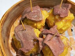 黄沙猪润虫草花烧卖-喜势点·糖沙翁手工茶点·本地人茶居(永庆坊店)