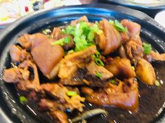 -石磨豆花家常菜·牦牛排土火锅