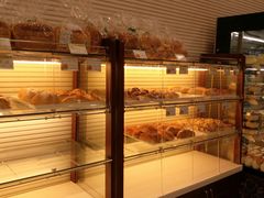面包甜点陈列柜-老大昌(淮海中路店)