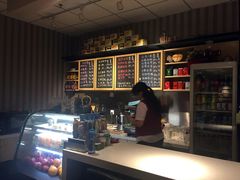 -郑州市新华书店读者俱乐部 零点书吧(西太康路店)
