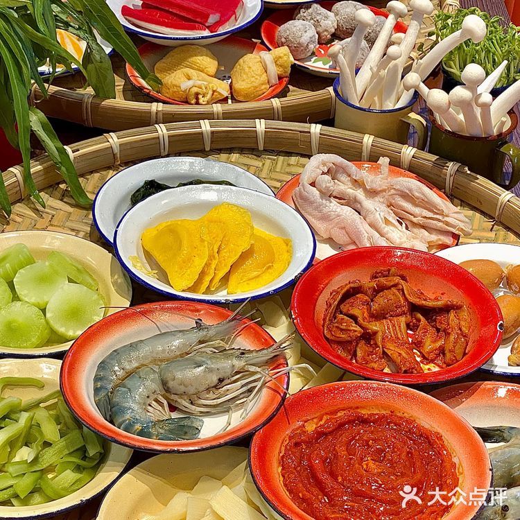 跺脚求你们去吃这个麻辣烫、干拌好吃到哭[流泪]