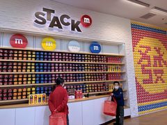 -m豆巧克力世界(上海世茂广场店)